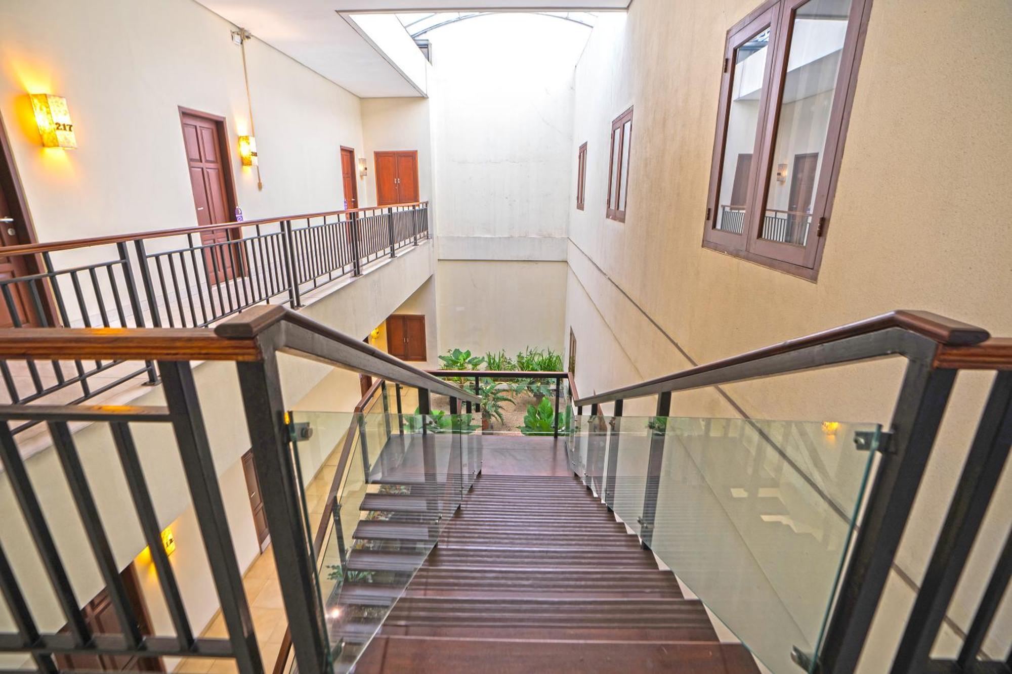 Jambuluwuk Residence Pakubuwono Джакарта Экстерьер фото