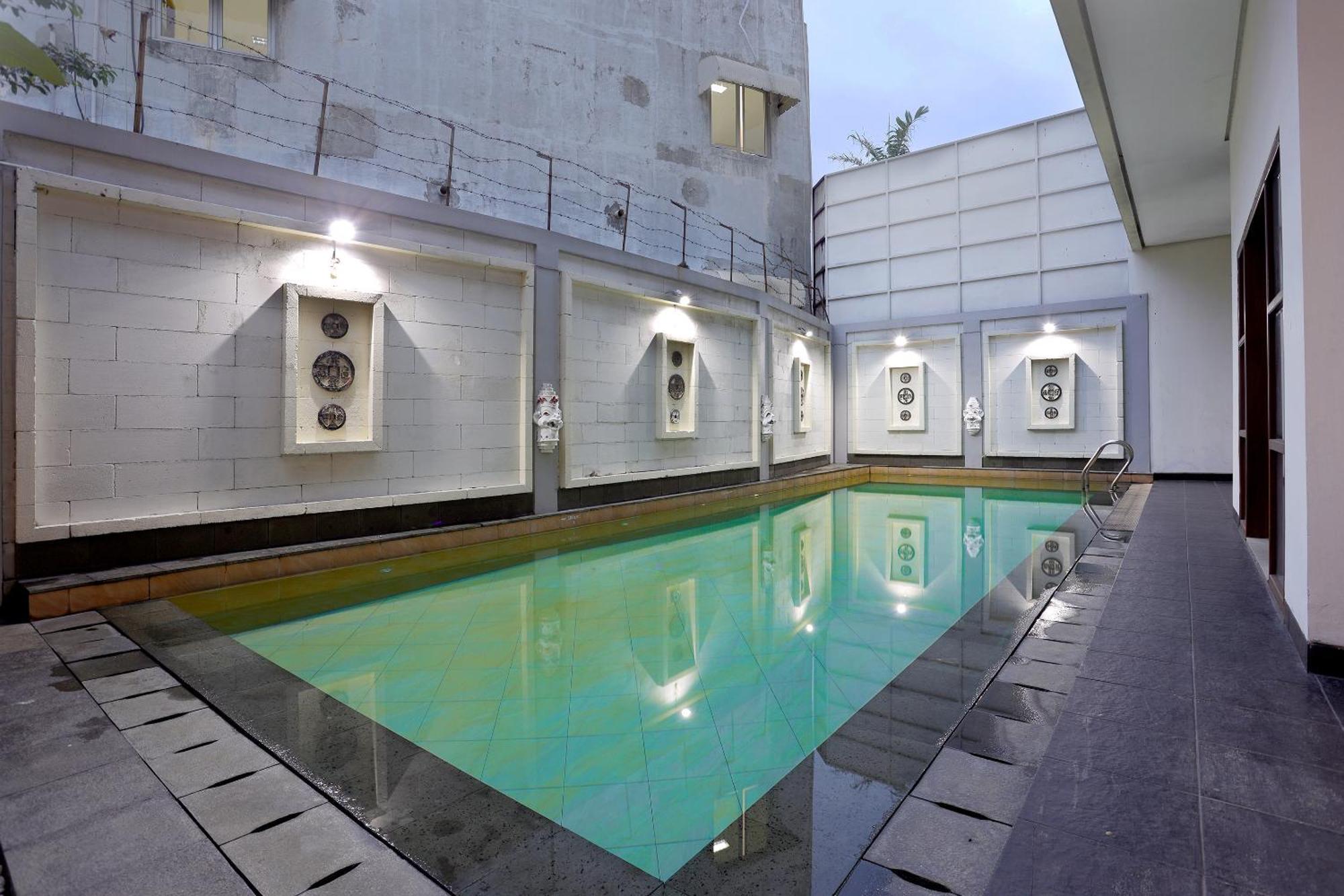 Jambuluwuk Residence Pakubuwono Джакарта Экстерьер фото